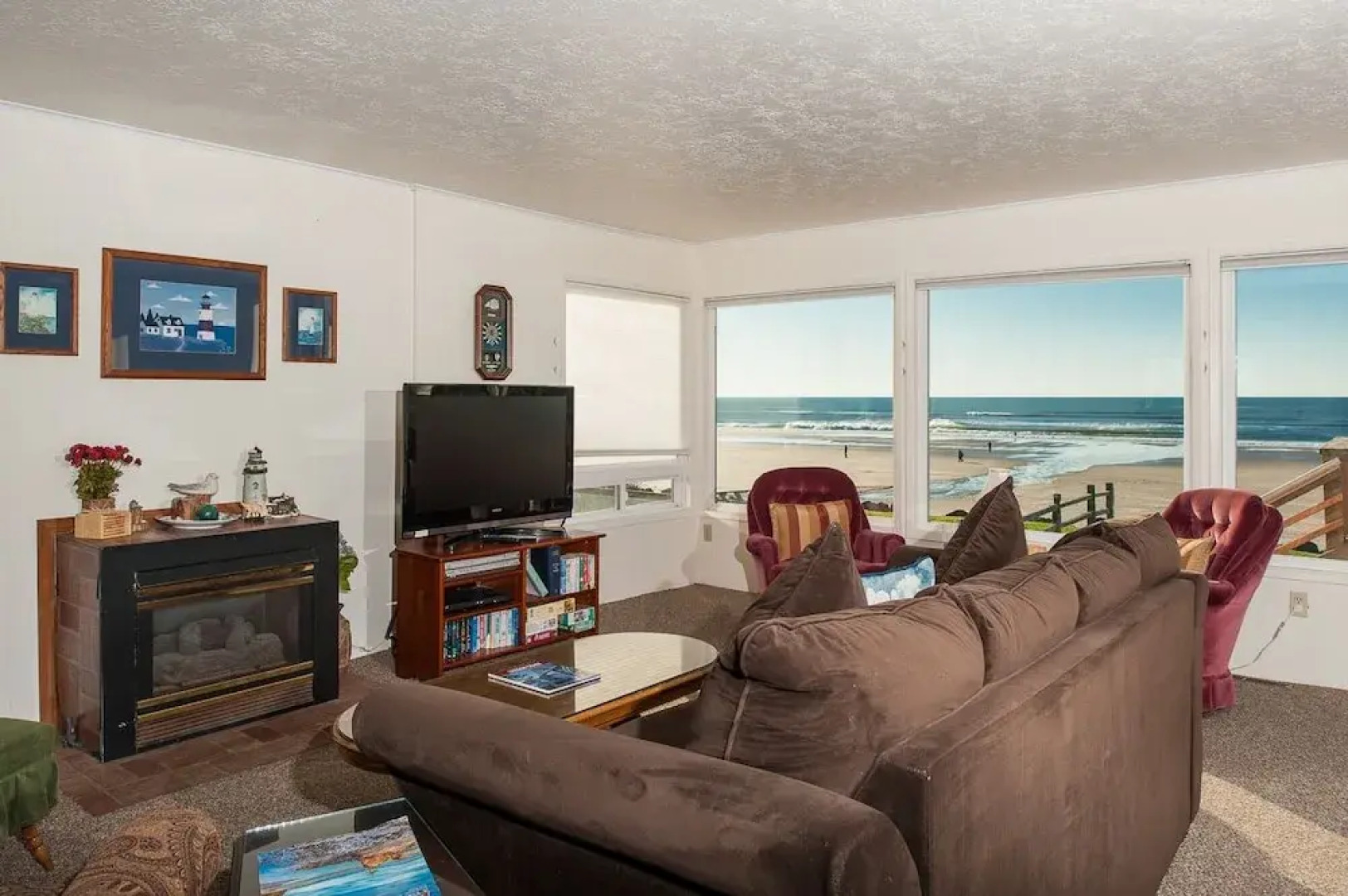 Three Bells 3 Br home by RedAwning