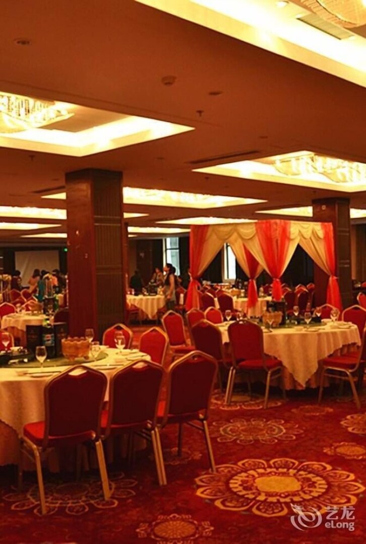 Wuhan Jiutong Haiyuan Hotel