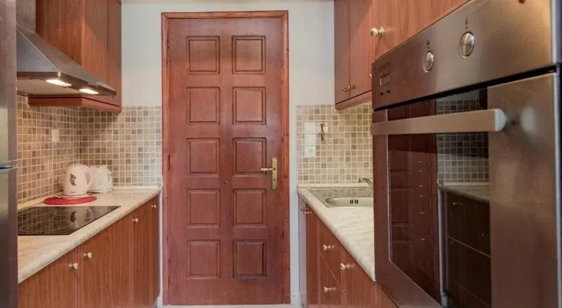 Oscar Villa & Studios