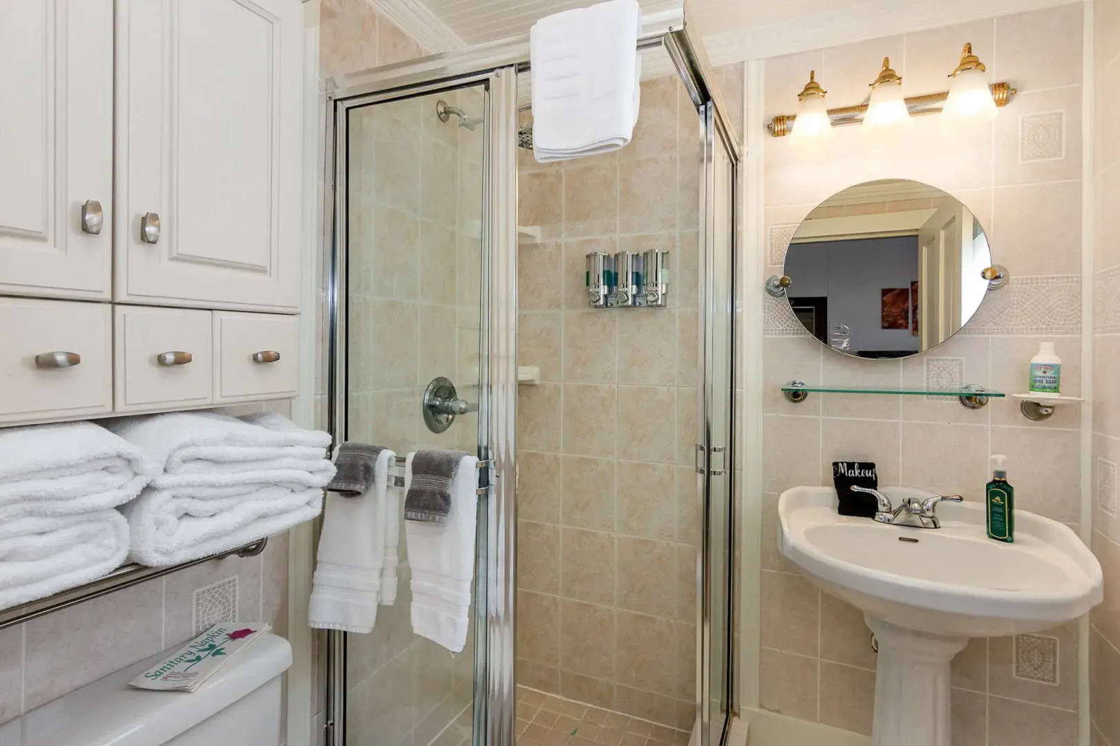 The Wayward Traveler's Inn