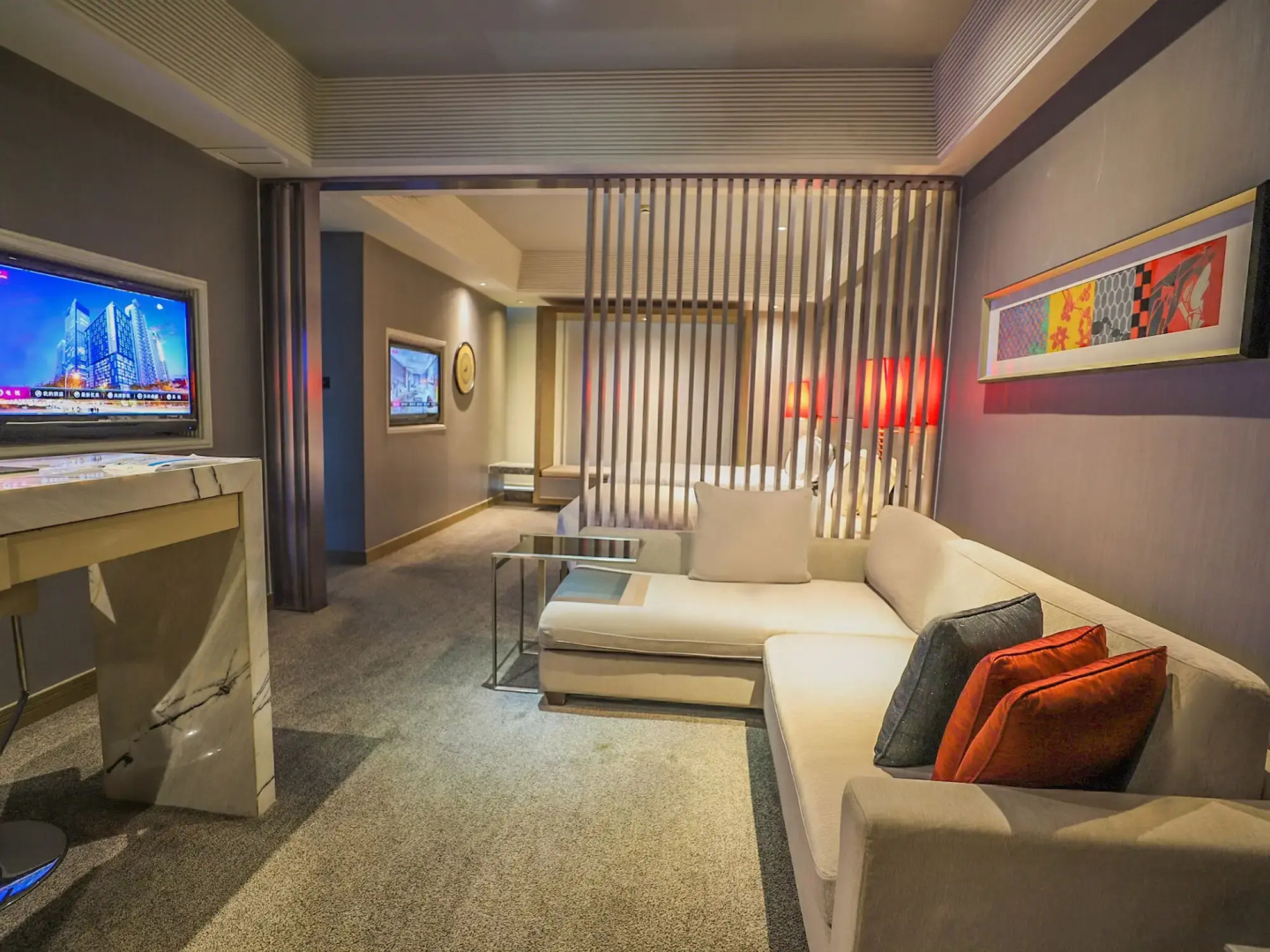 Rhombus Park Aura Chengdu Hotel