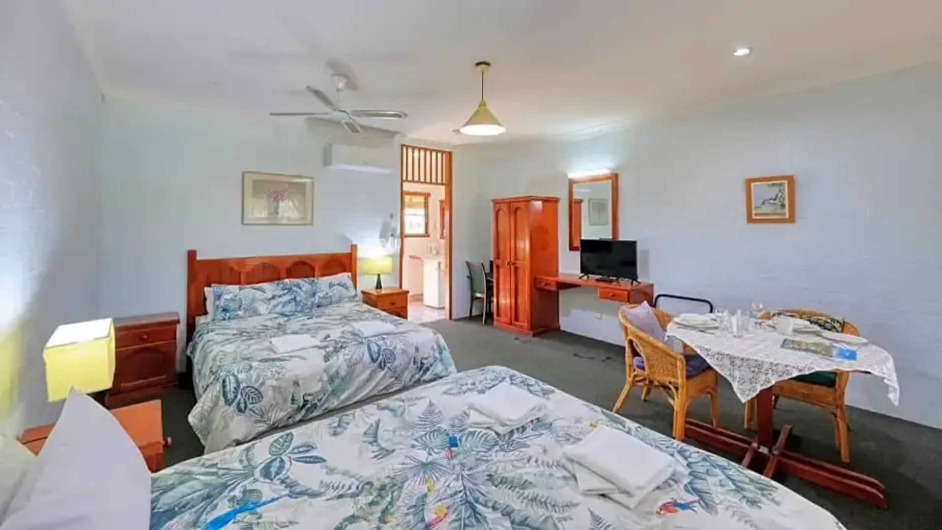 The Vineyard Motel