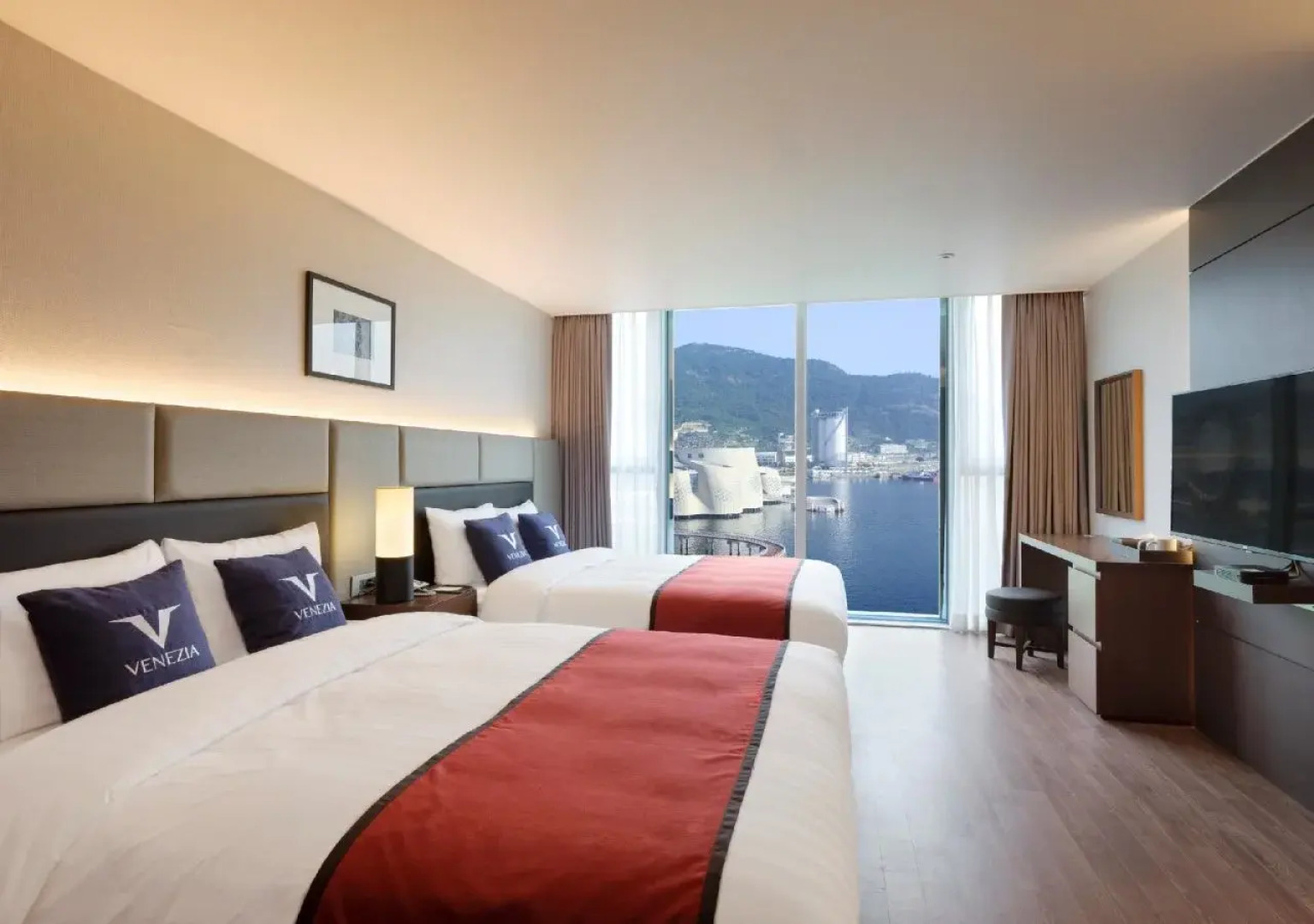 Yeosu Venezia Hotel & Suite
