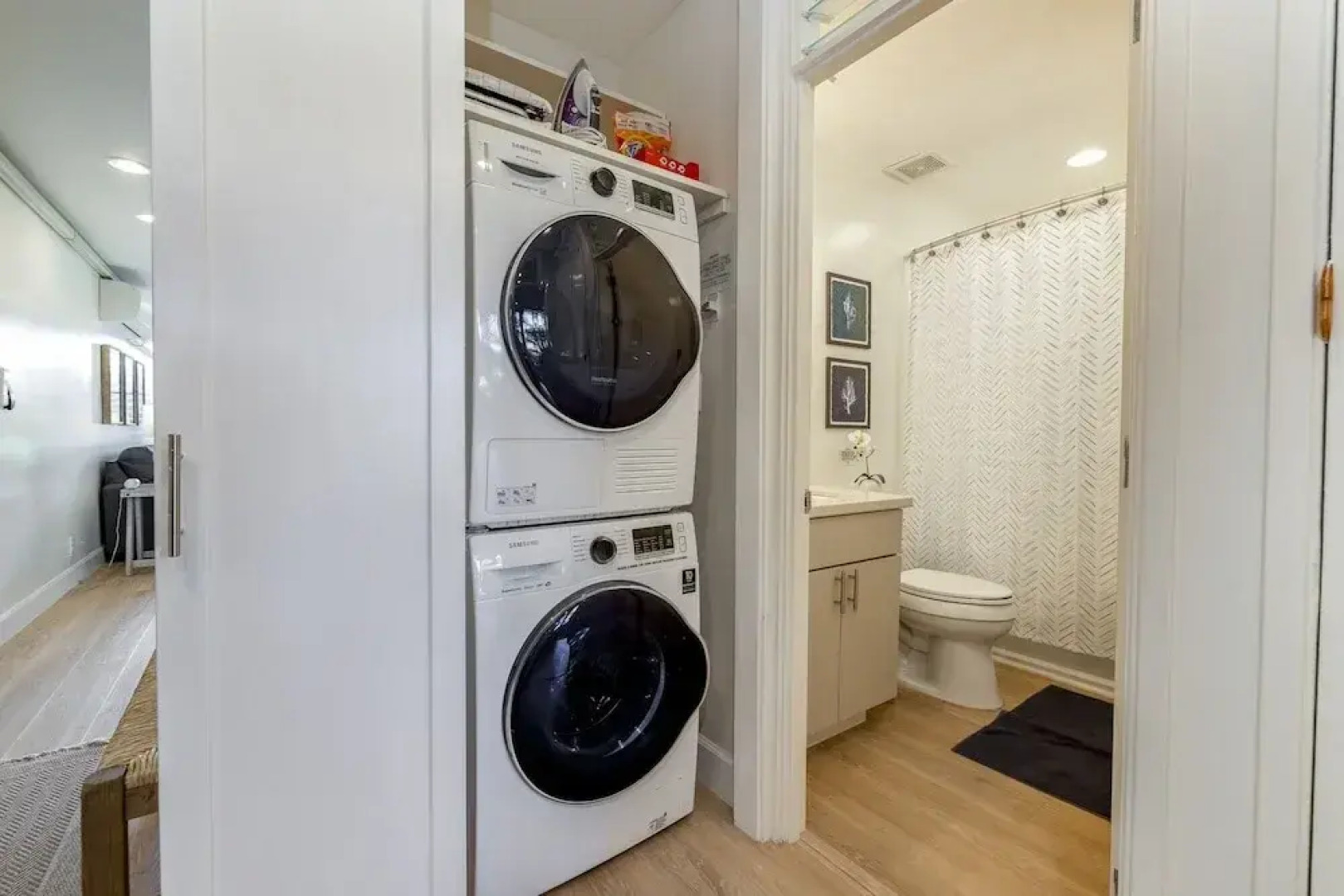 Kuic146w 1 Bedroom Condo by RedAwning