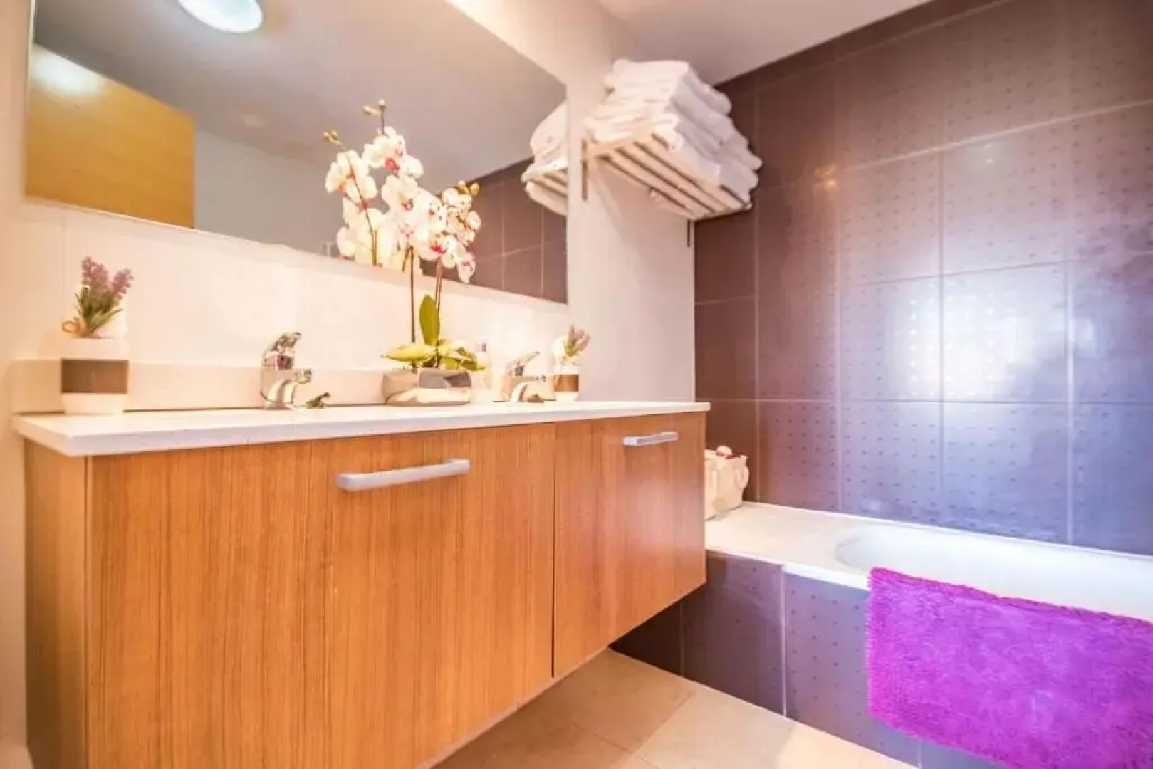 Beautiful 2 Bedroom Apartment - EO6821MM
