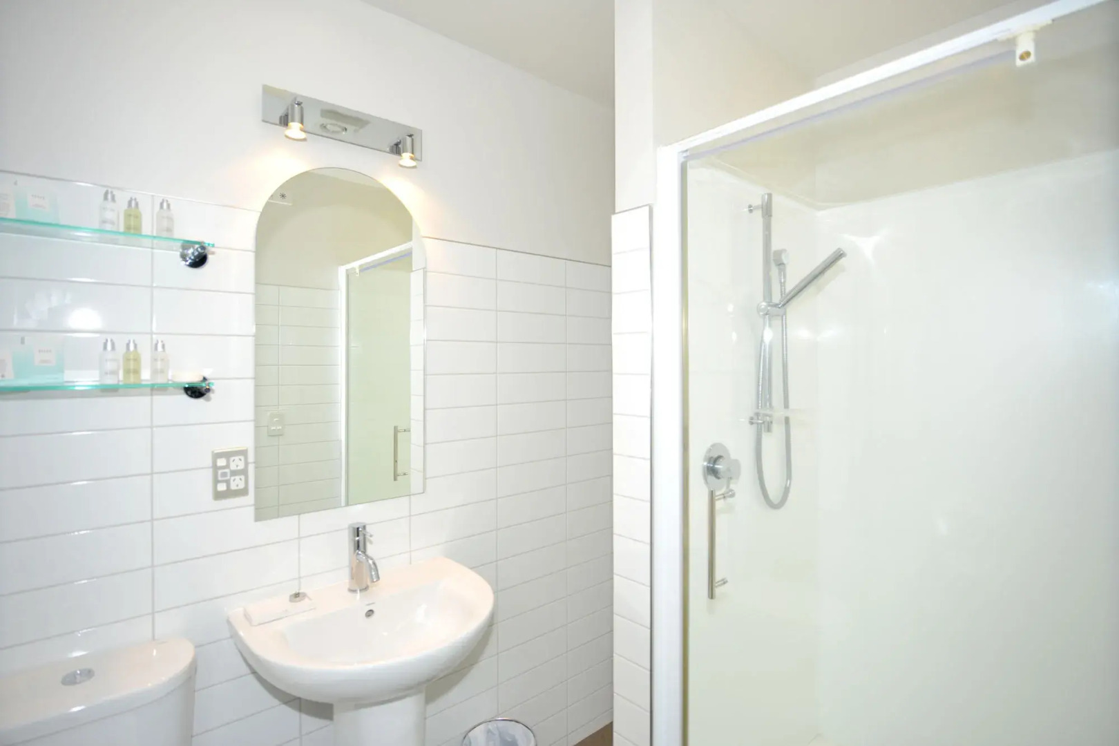 Southwark Hotel & Apartments