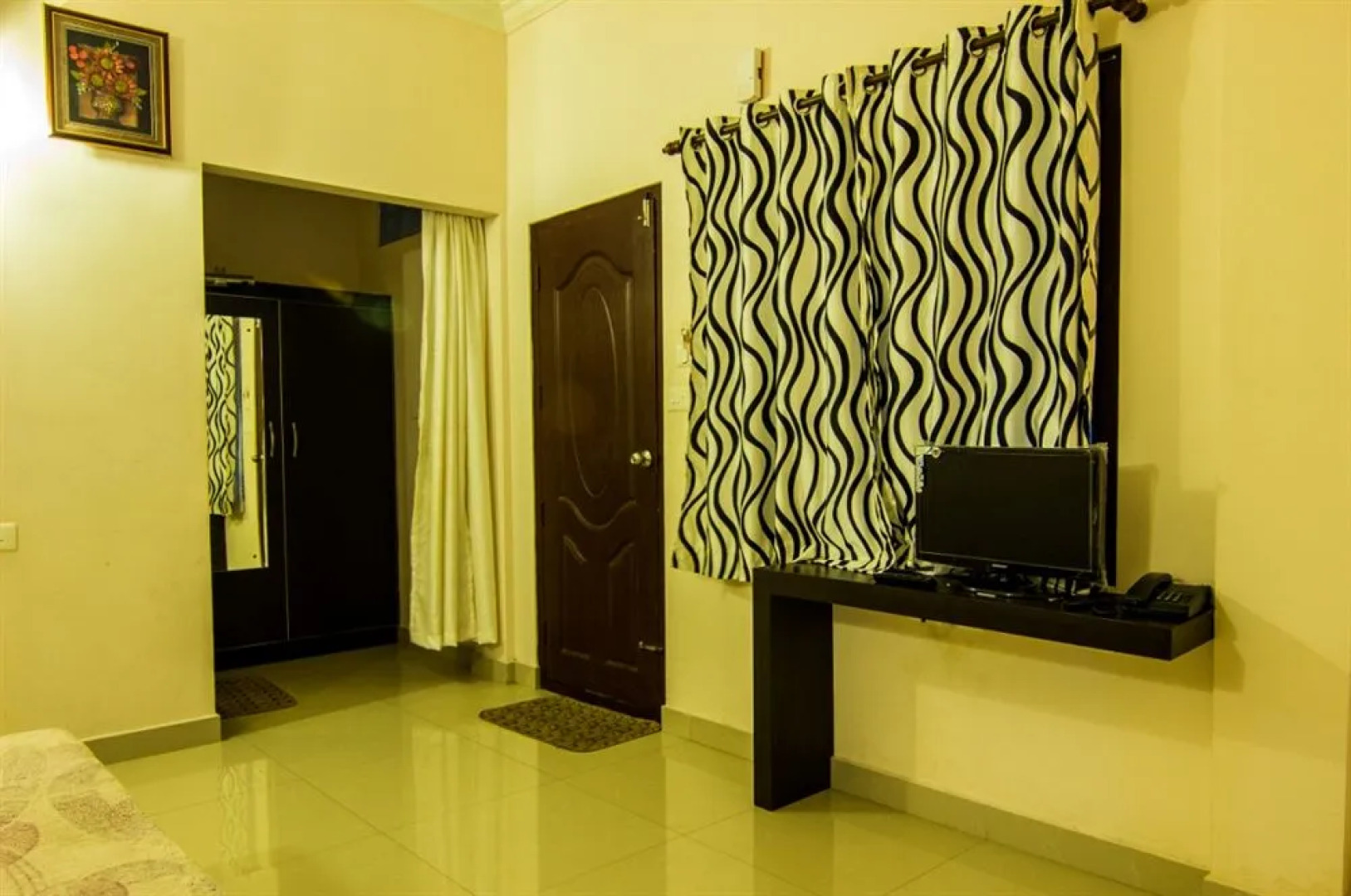 Vedanta Wake Up-Kumily Town Center