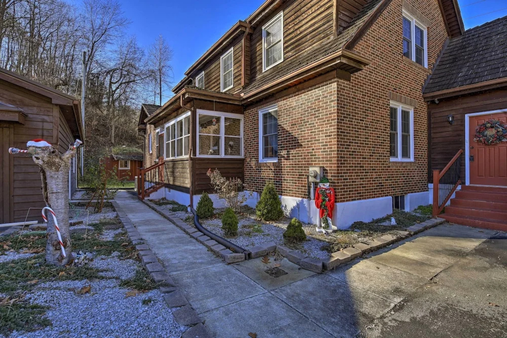 Half-mi to Dawkins Rail Trail: Family Home w/ Yard