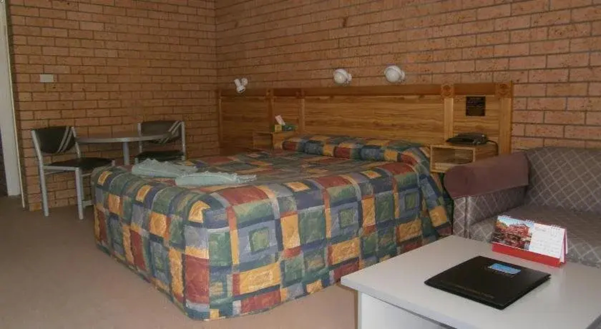 Aaron Inn Motel