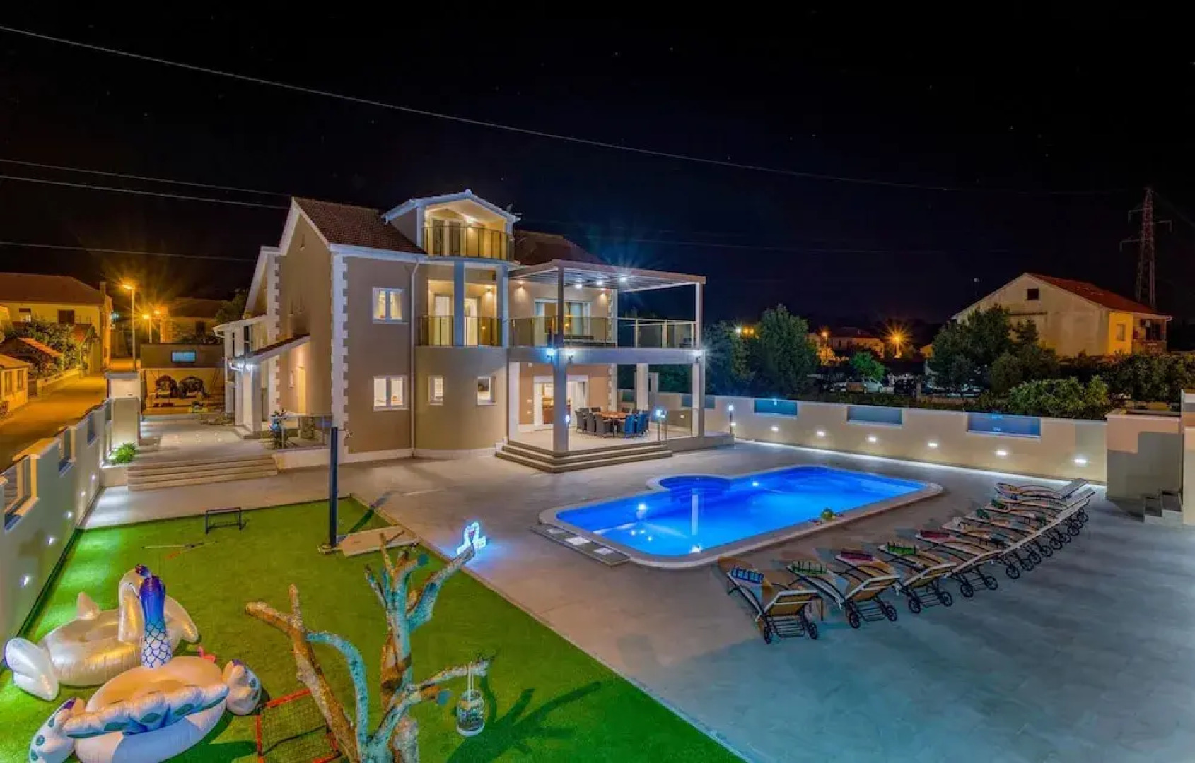 Nice Home in Dubrava kod Sibenika With Outdoor Swimming Pool, Wifi and 5 Bedrooms