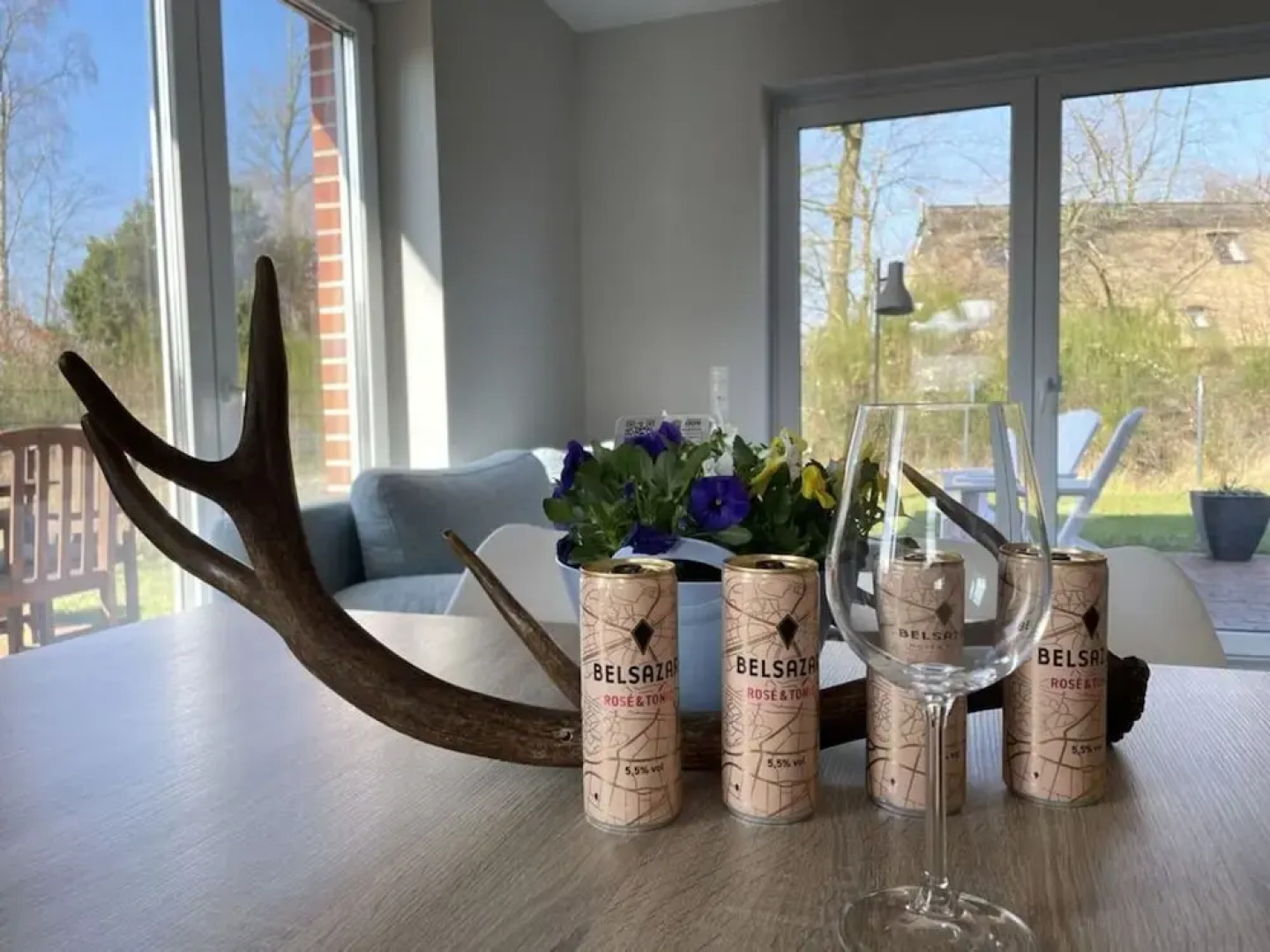 Holiday Home Time out