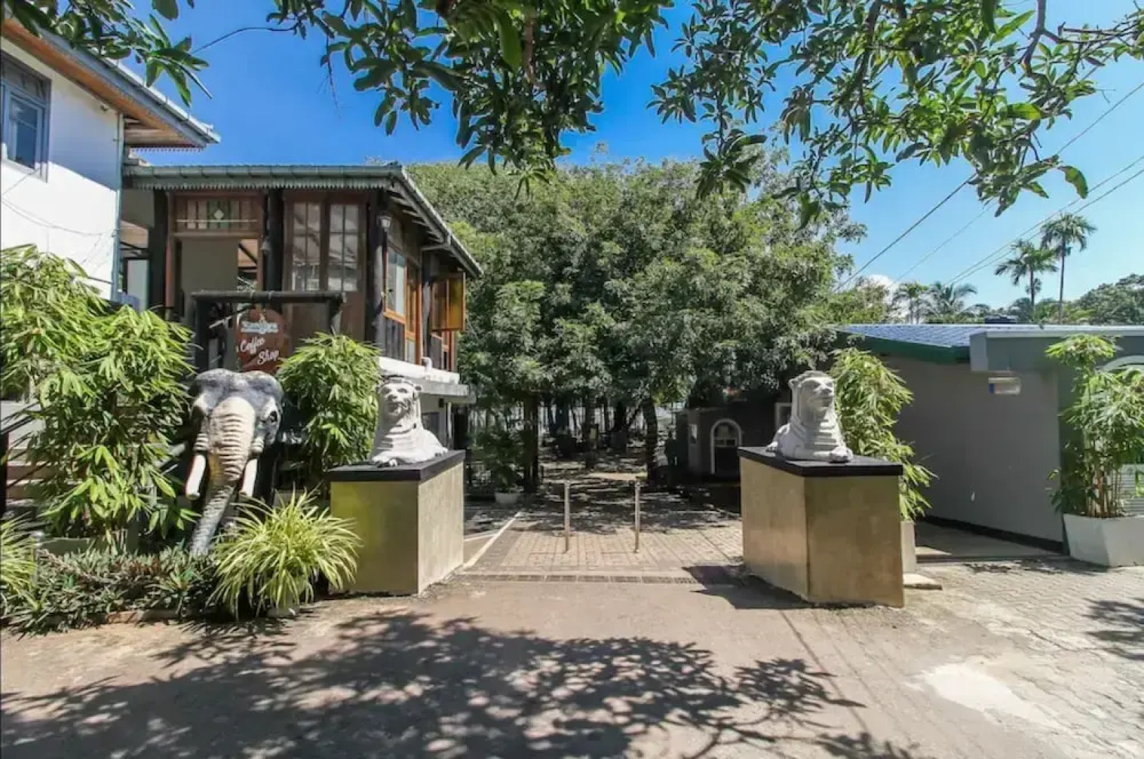 OYO 471 Randiya Hotel