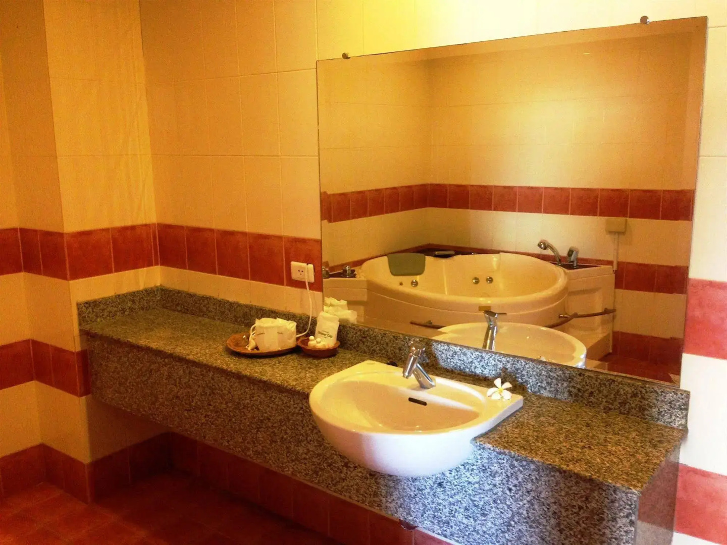 Phuphaya Resort Pattaya