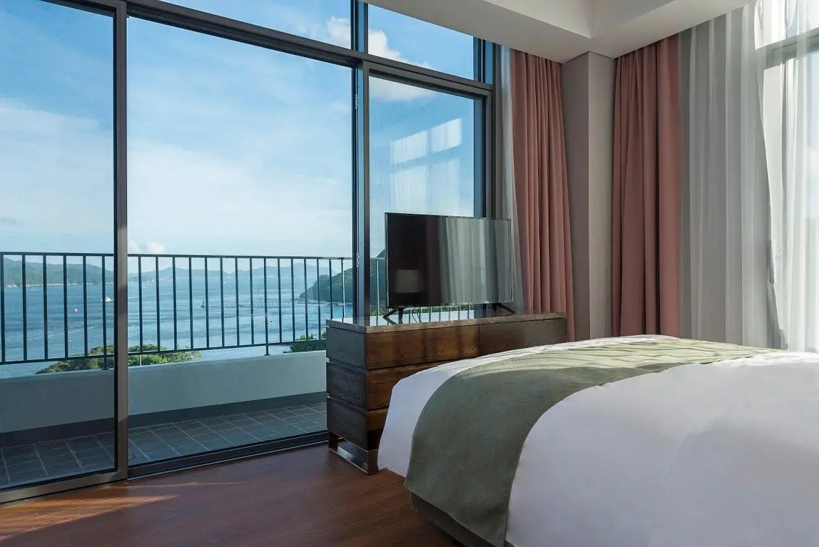 Stanford Hotel & Resort Tongyeong