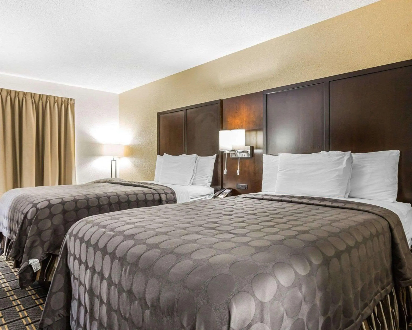 Econo Lodge Coliseum