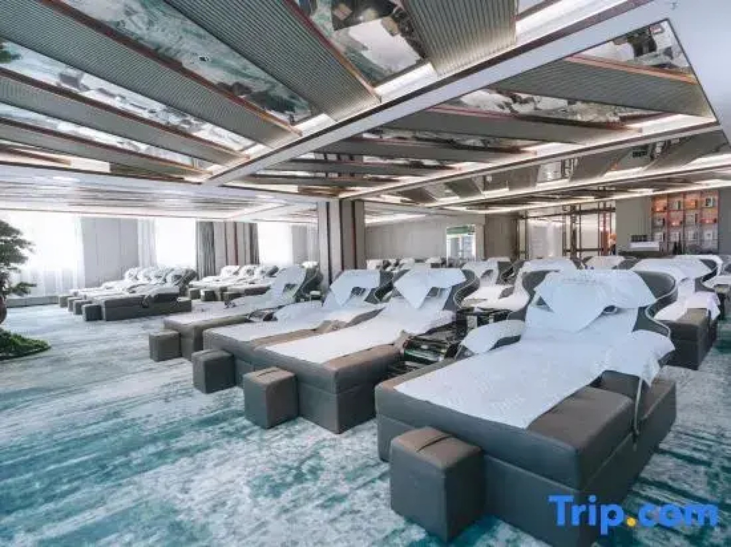 Xinzhou Weiena Hotel International (Qiyi North Road)