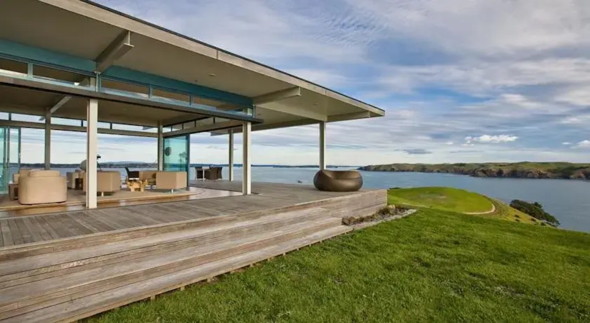 Hurakia Lodge