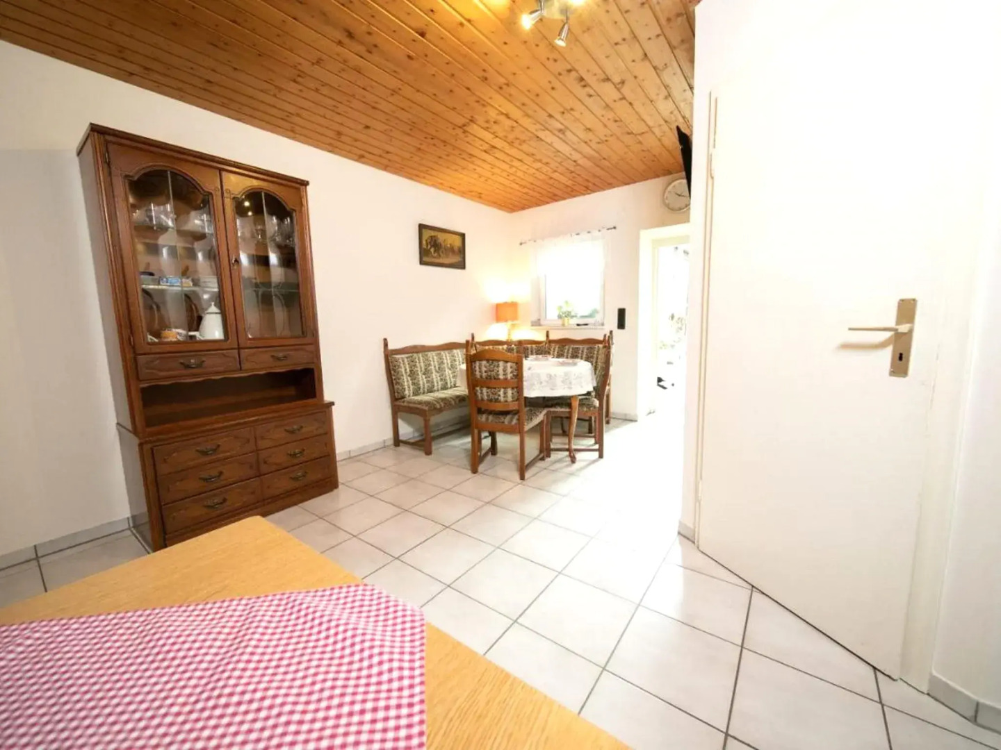 Well -kept apartment in Juechen on a horsefarm