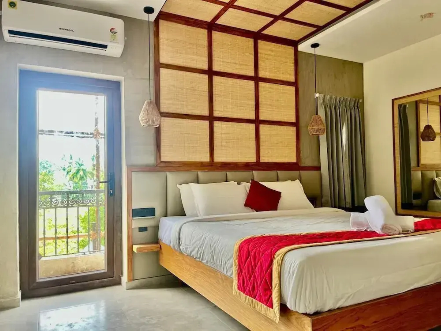 Castle Service Apartment