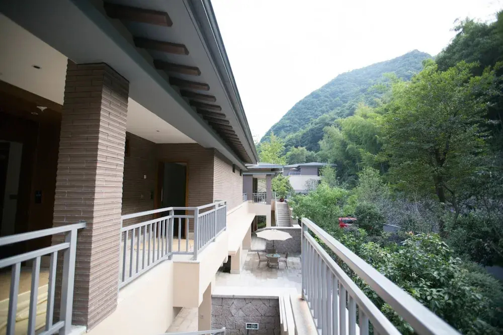 Jiuxi Cloud Valley Hotel