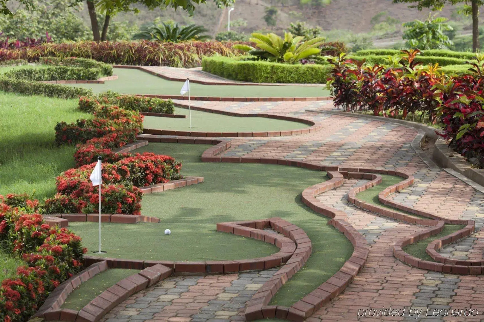 Hillary Nature Resort Spa