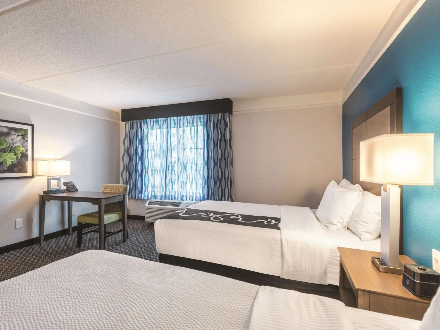 La Quinta Inn & Suites by Wyndham Orlando Lake Mary