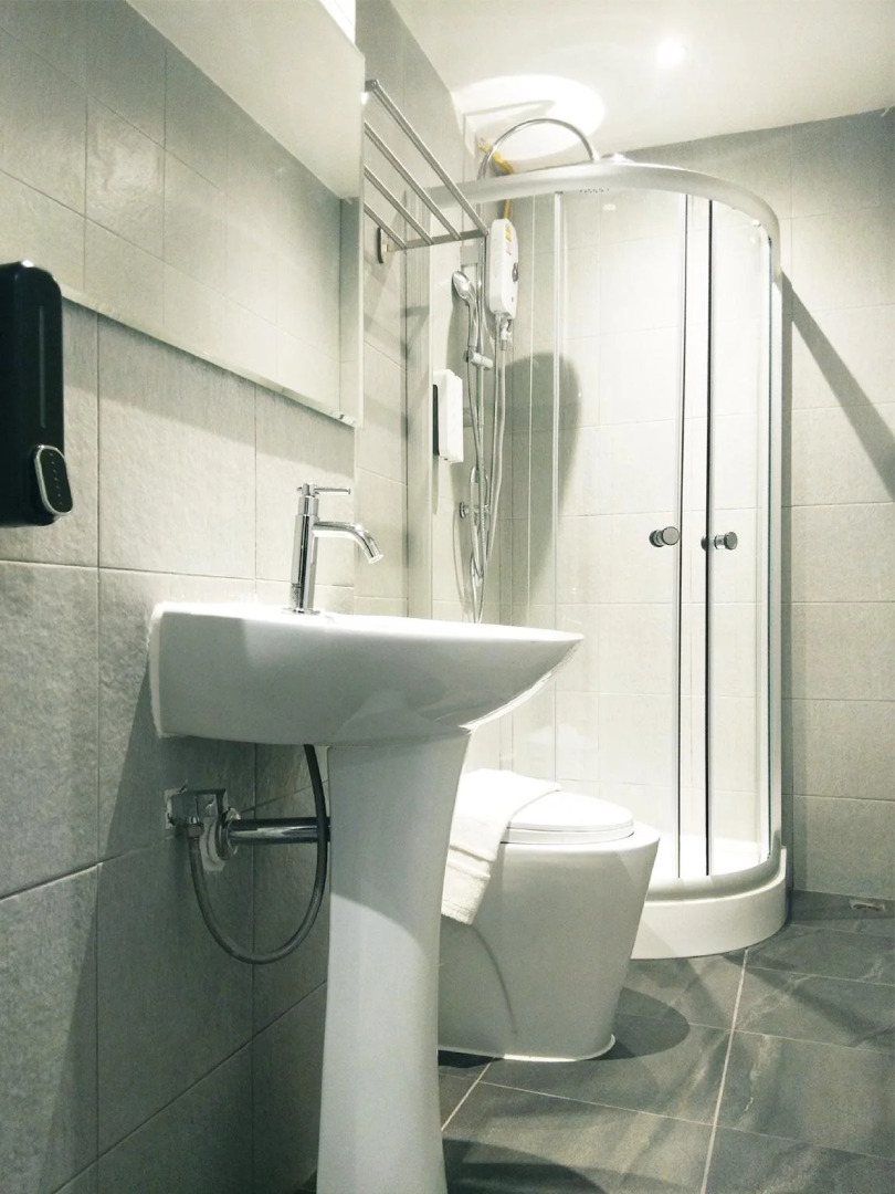 Sleep With Me Bangkok - BTS Phra Khanong