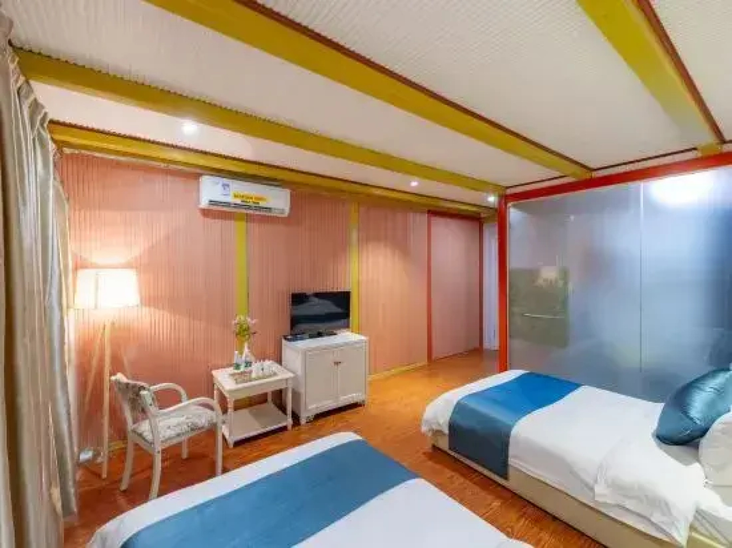 Yangshuo Park Land Hotel
