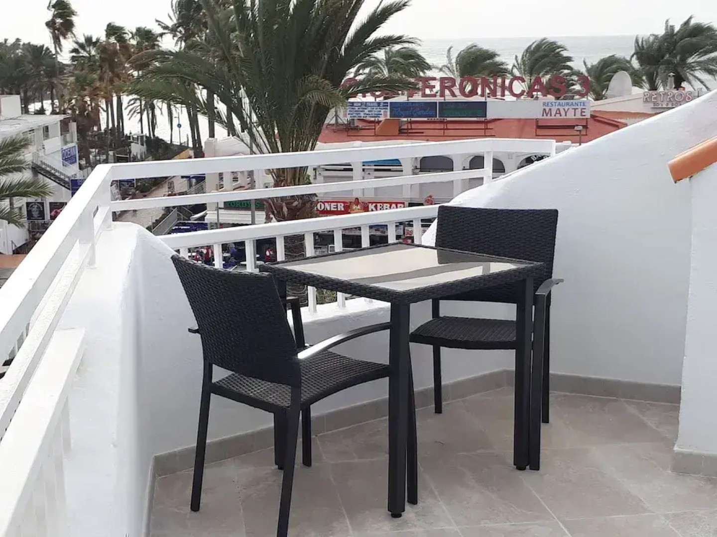 Playaflor Chill Out Resort, a 50 mtrs de la playa