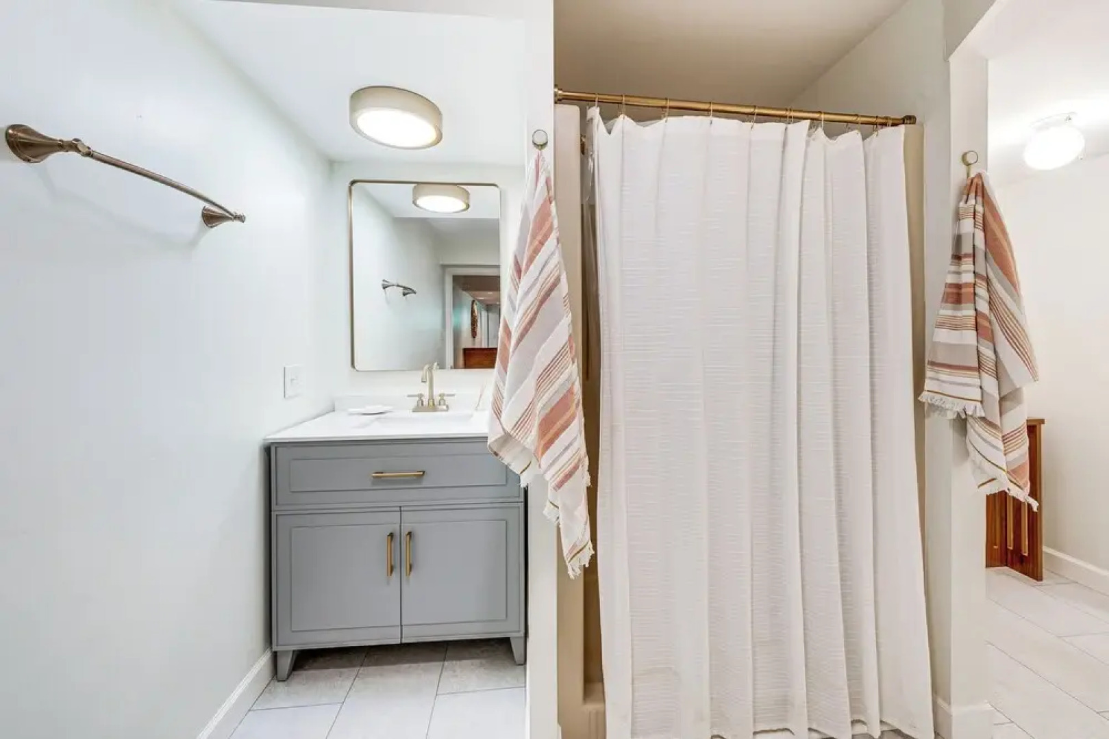 Geneva Lake Adventures: Family Retreat w/ Patio