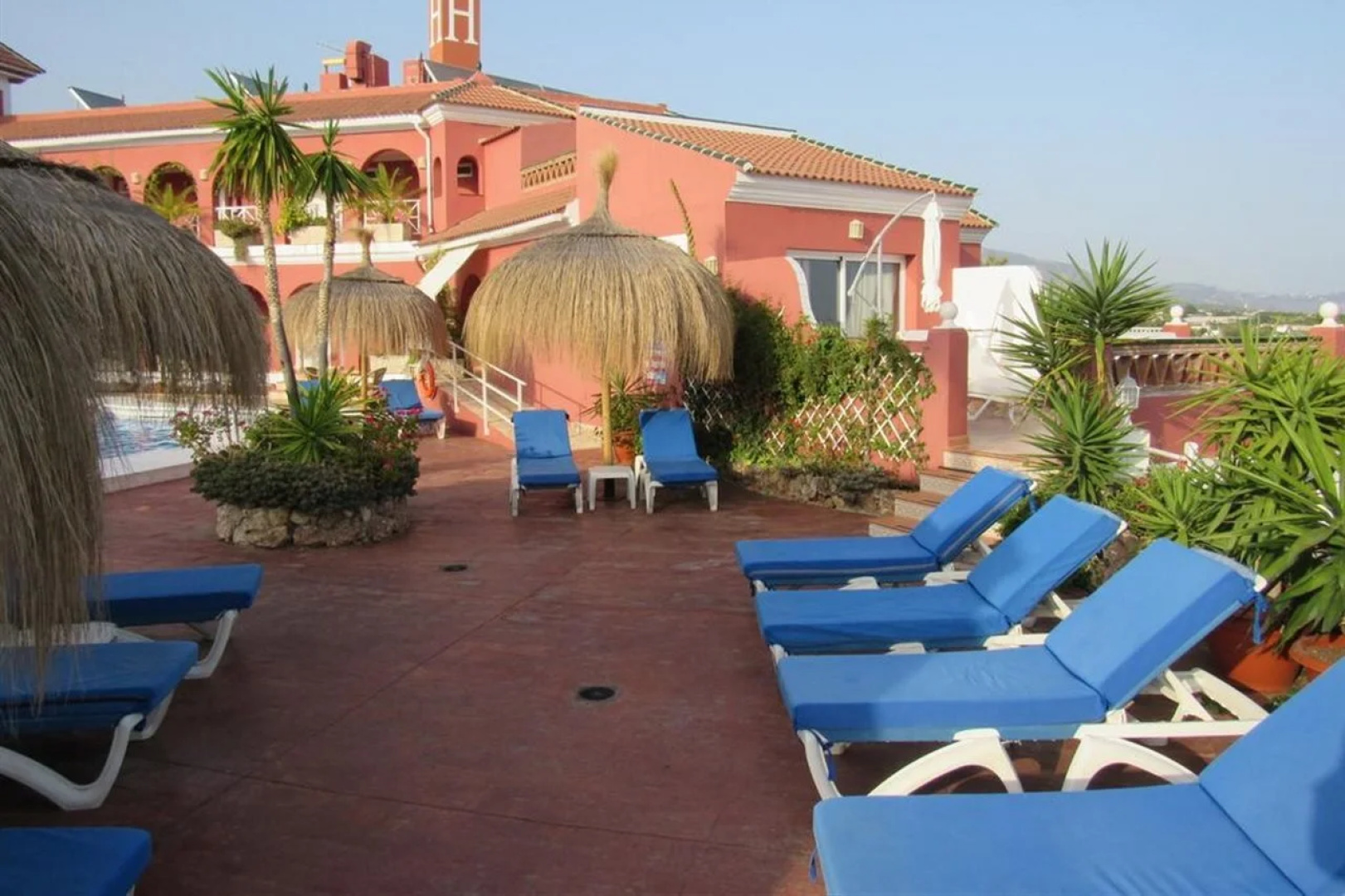 Отель Los Arcos