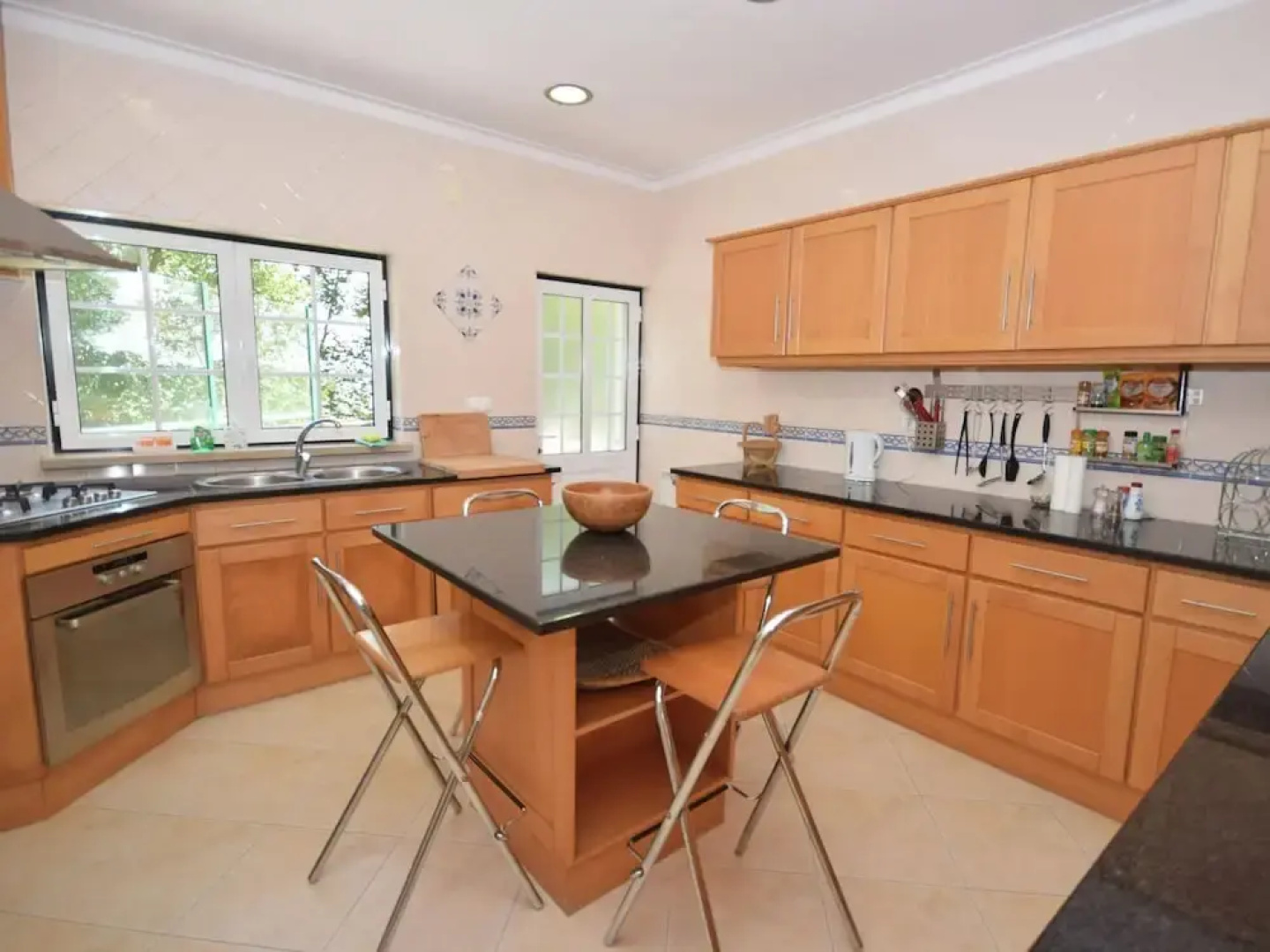 Cozy Villa near Óbidos with Private Swimming Pool