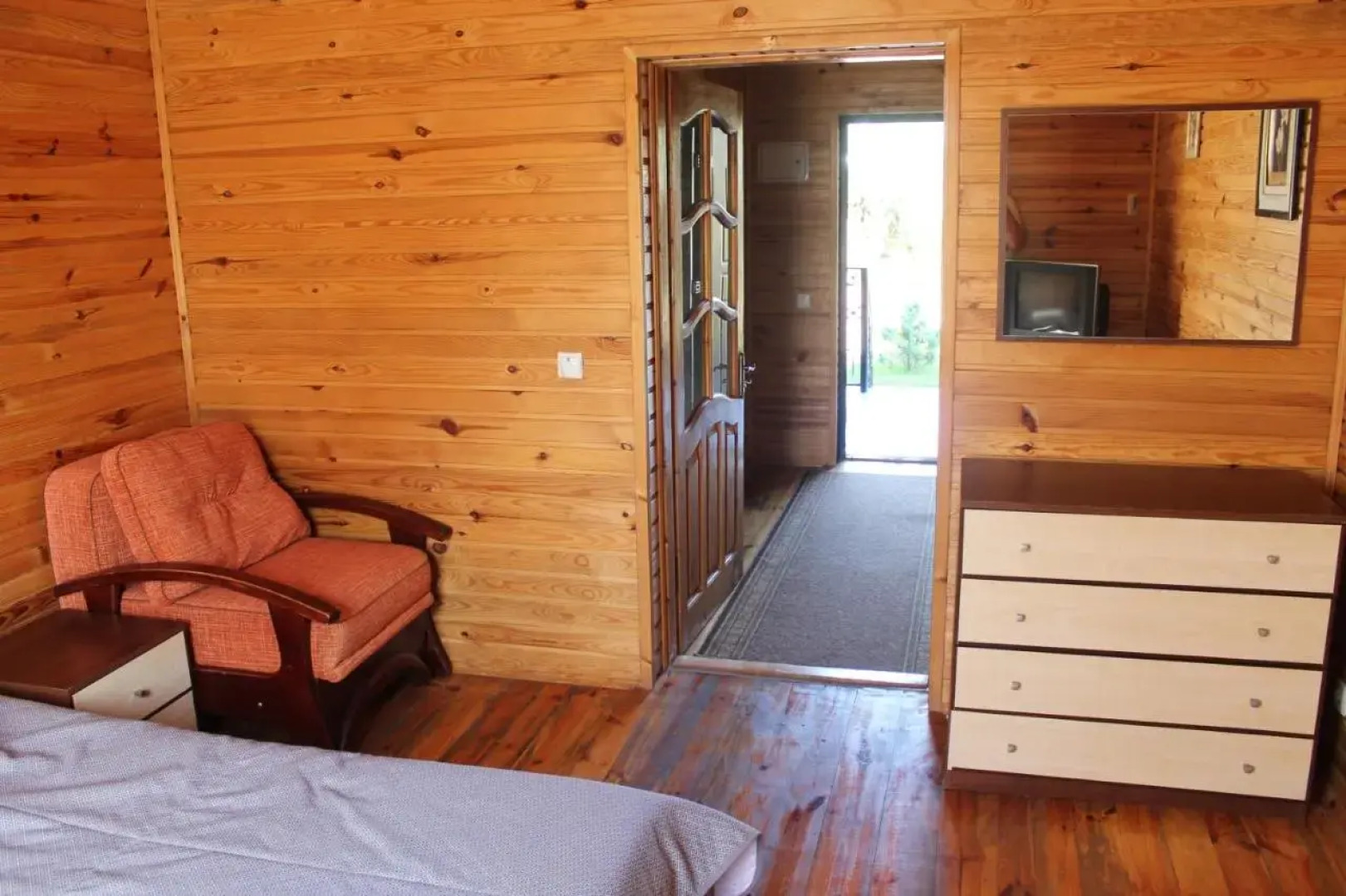 Hotel-complex Mizh Triokh Ozer