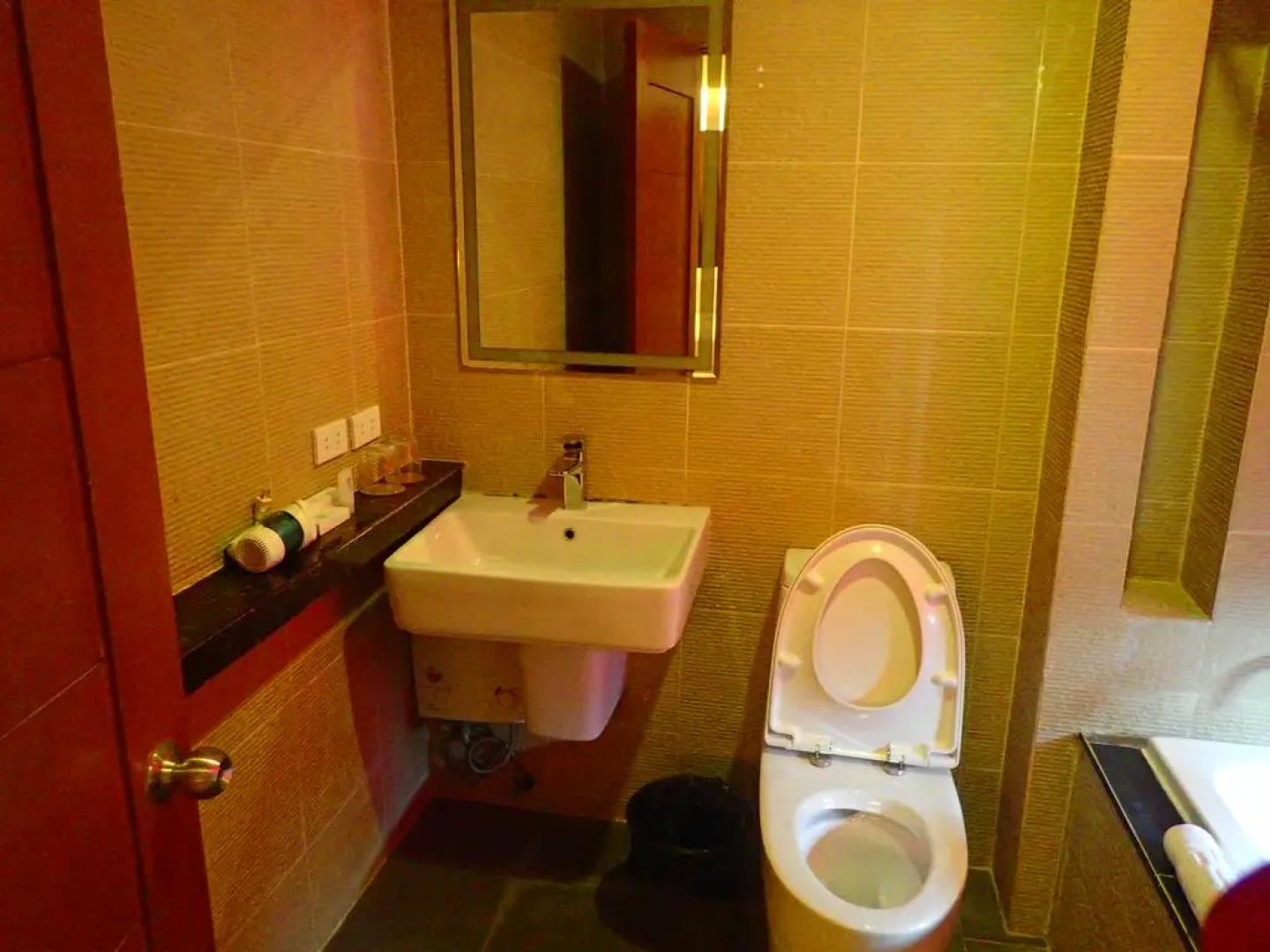 Aozora Seaside Mactan