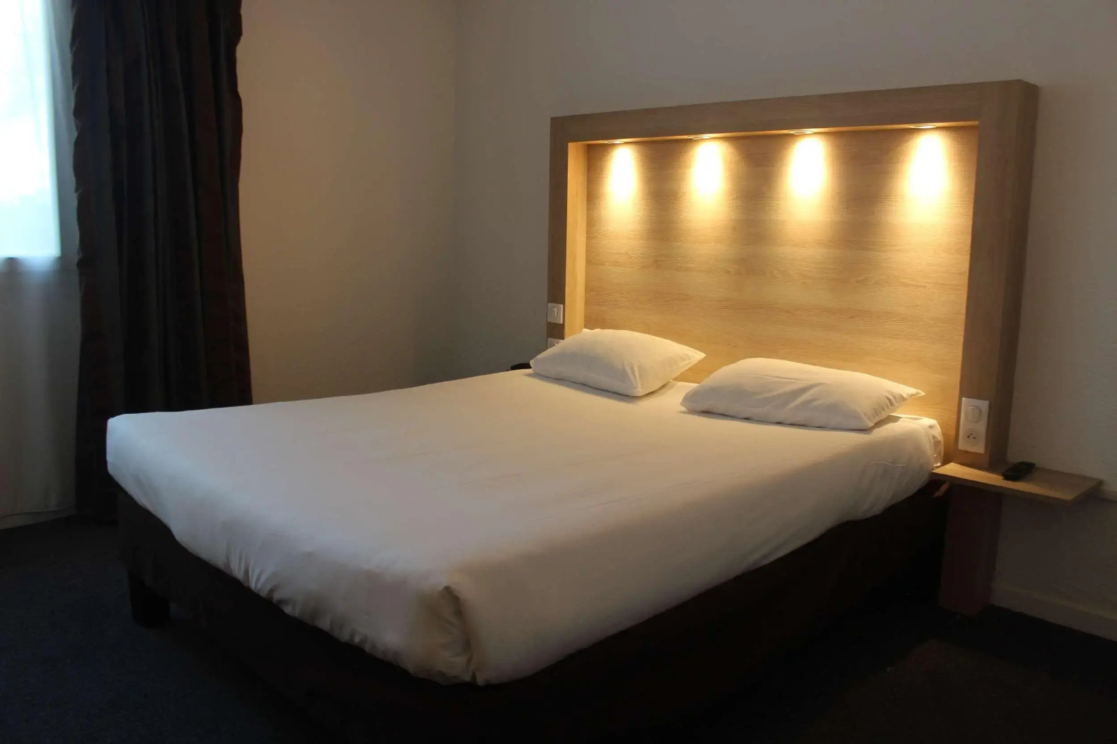 Hotel Kyriad Nemours