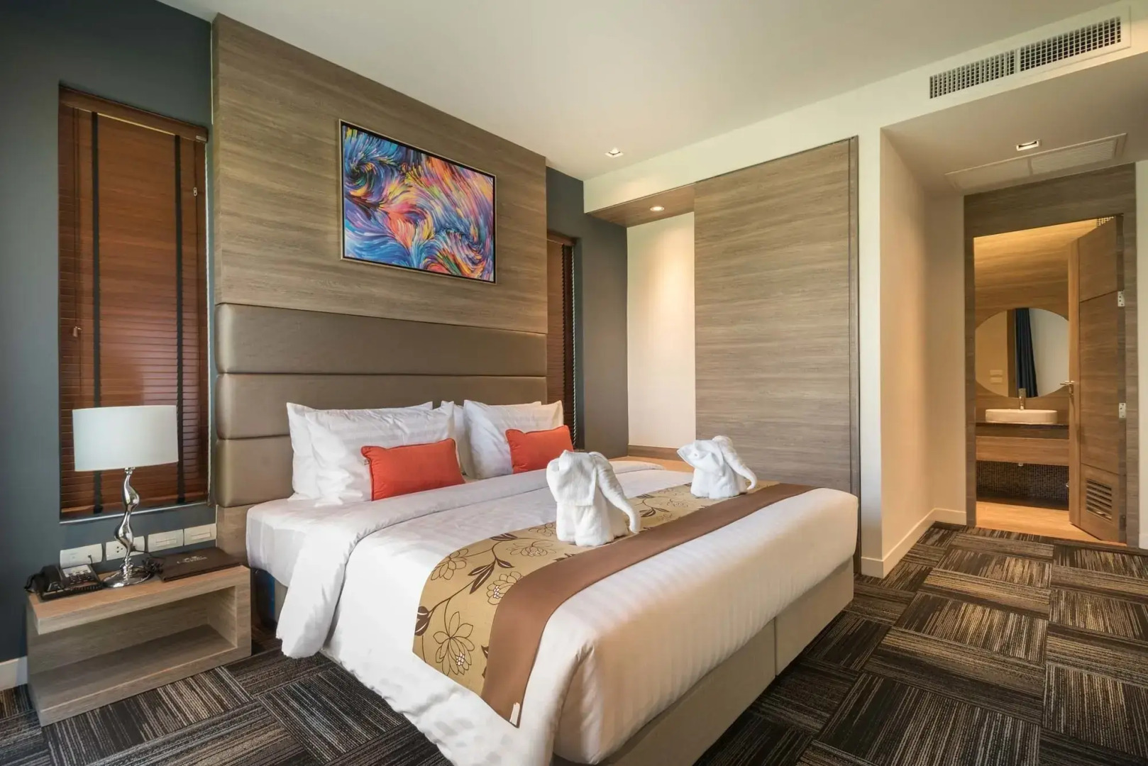 Green Ville Laguna Hotel