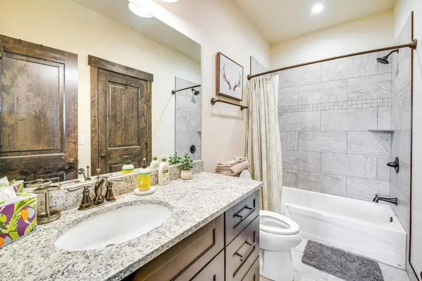 8 Mi to Keystone Resort: Mtn-view Townhome