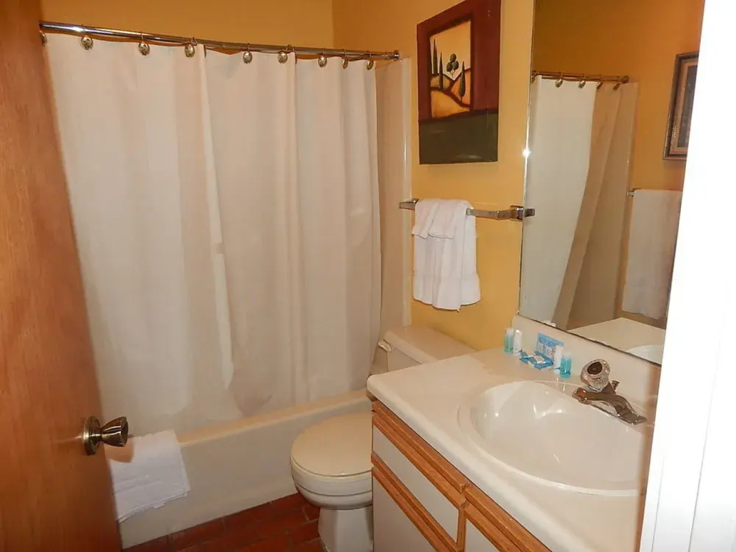 Four Seasons Racquet Club Condominiums