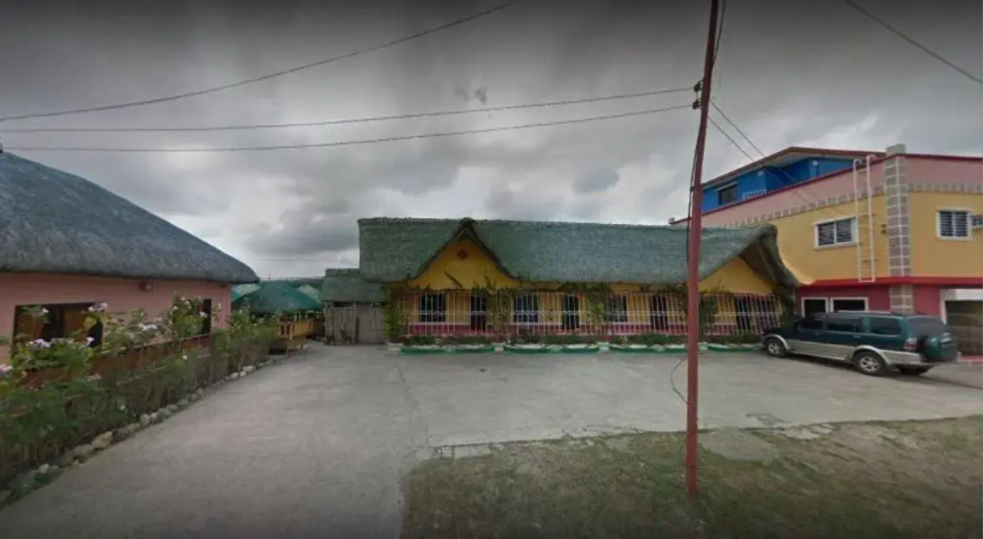 RedDoorz Plus near Bangui Windmills - Vaccinated Staff