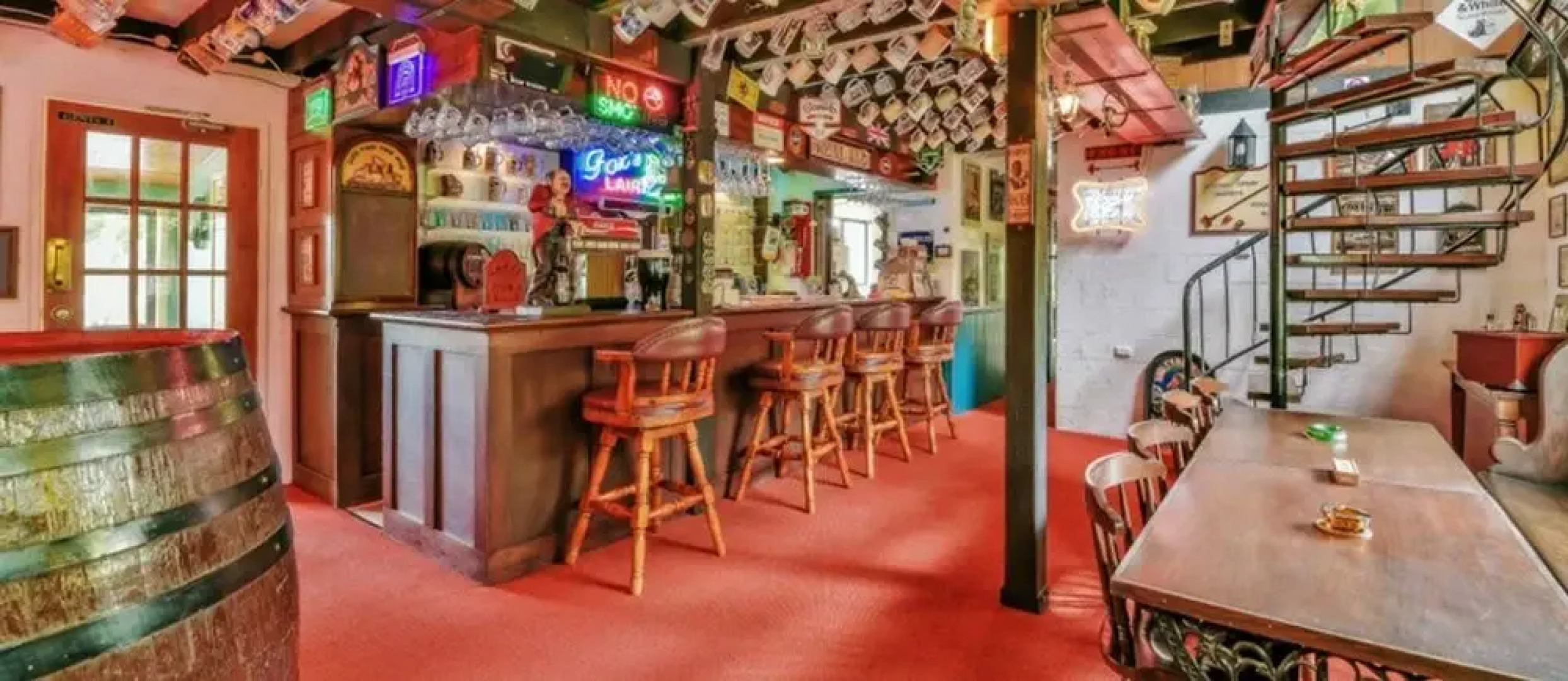 Mount Mee Country Inn Bed & Breakfast