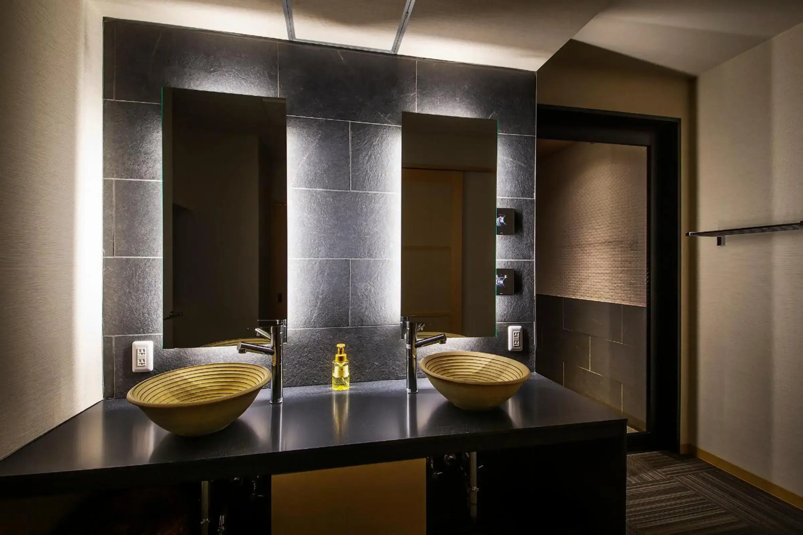 Kawaguchiya Kinosaki Riverside Hotel