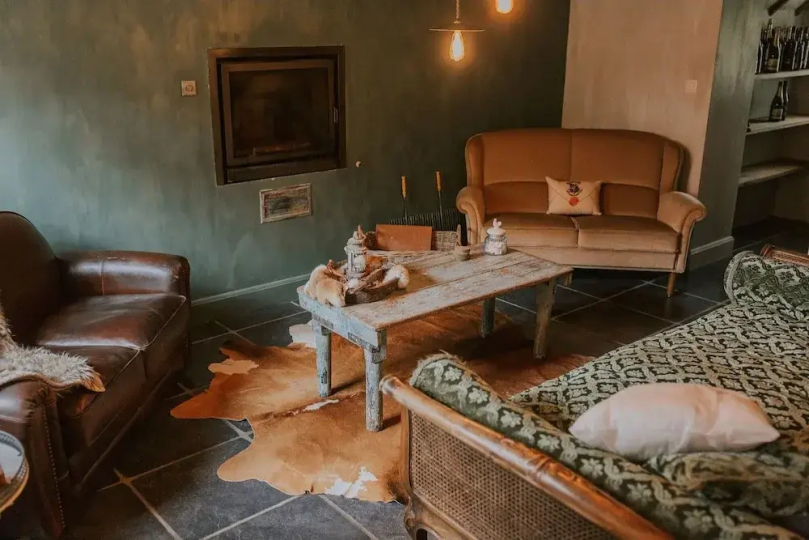 La Petite For t Antique Countryside Greenhouse