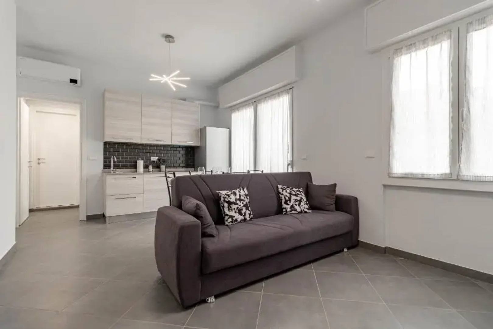 H11 Bilocale Arma-Taggia - 1A