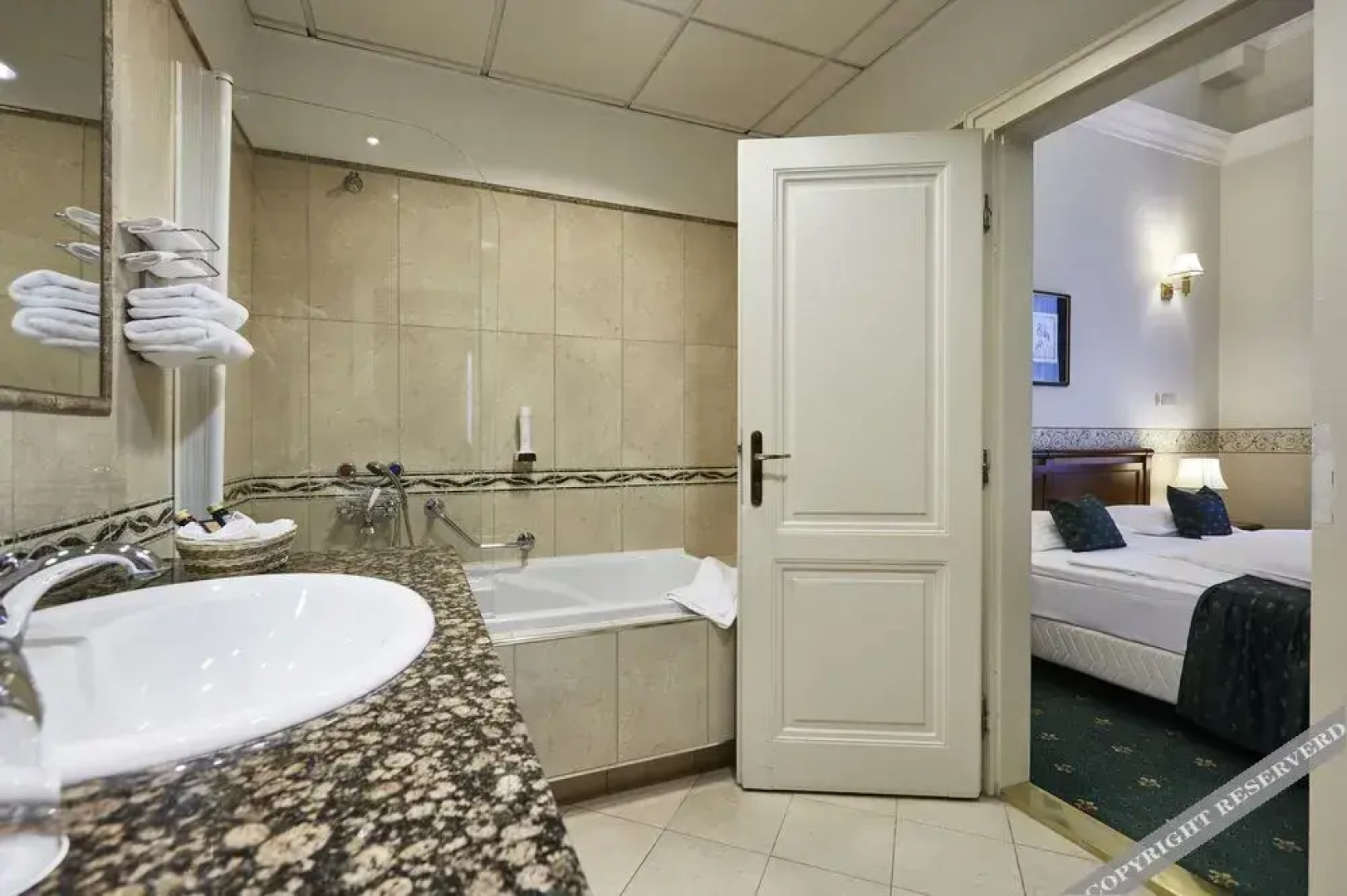 Szidónia Manor House