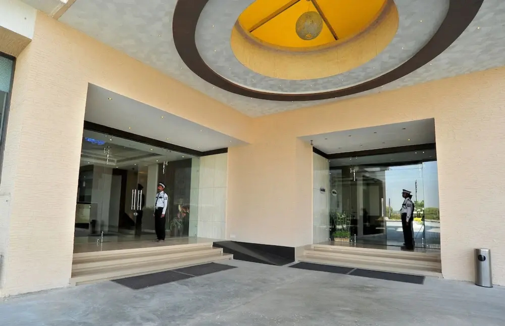 Le Tokyo Hotel Sanand