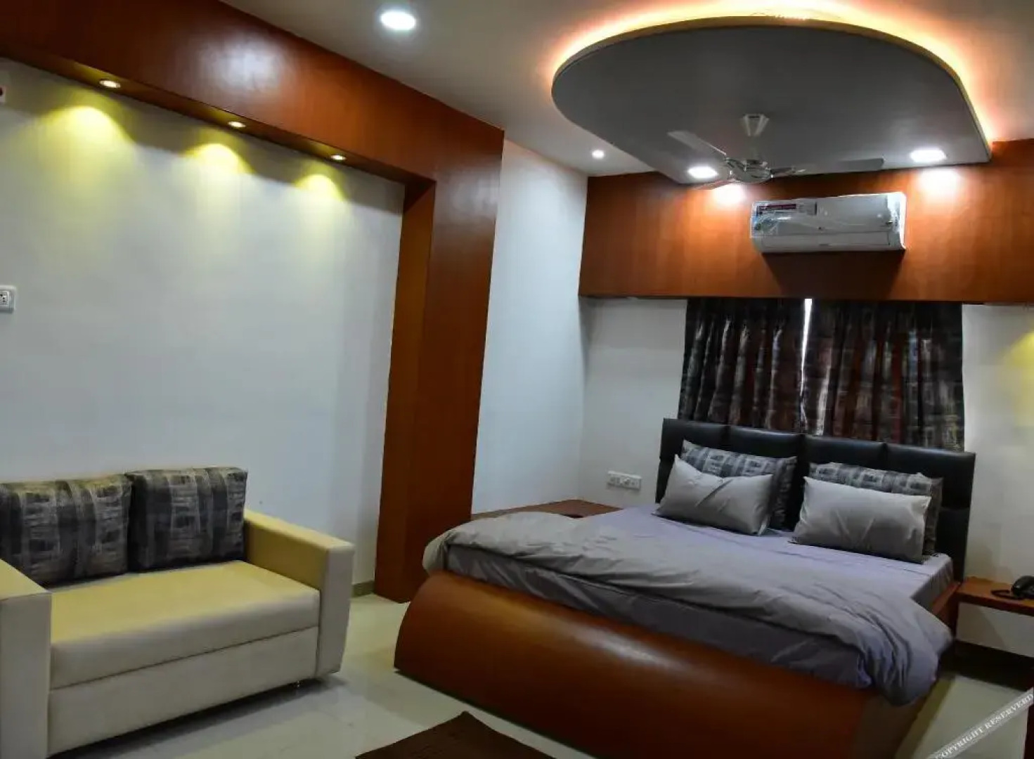 Hotel Bhakt Niwas Shegaon