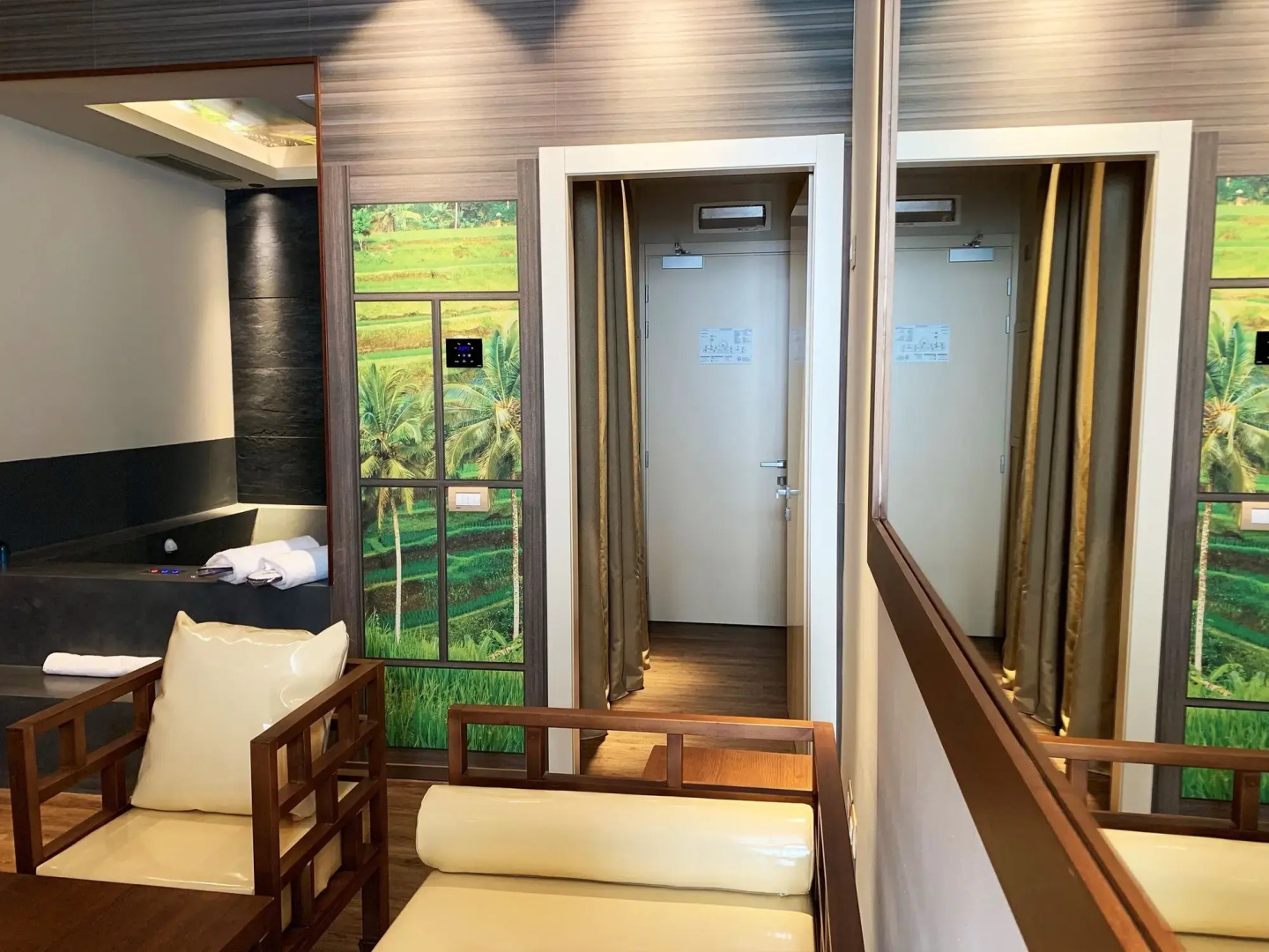 Emotional Grand Motel