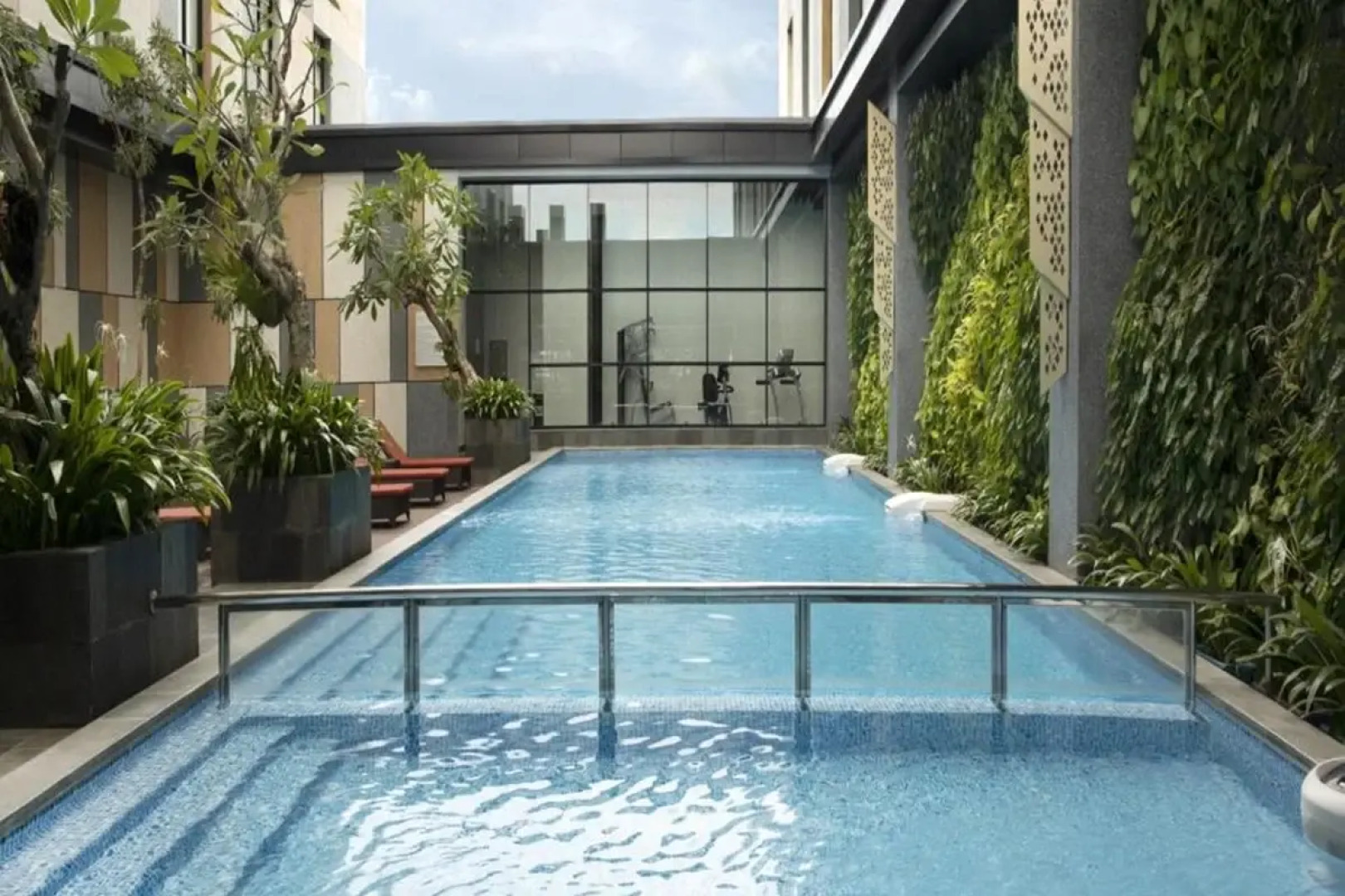 Hotel Santika Premiere Padang