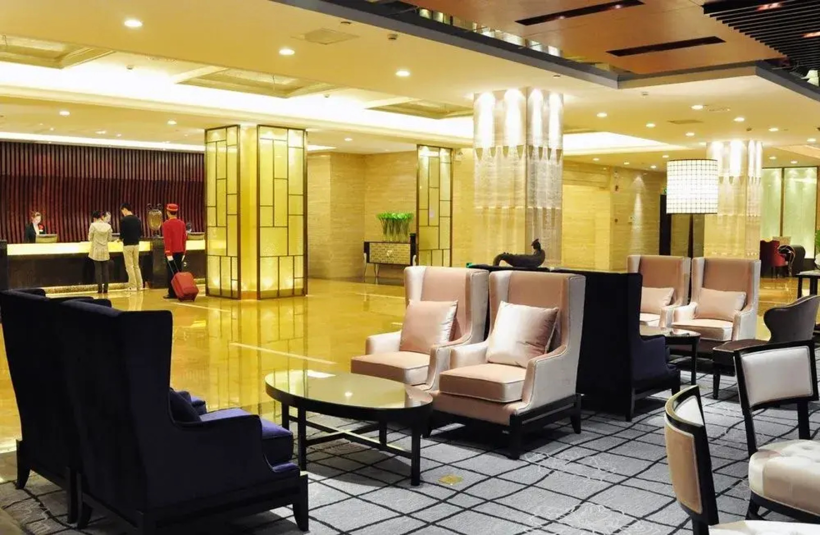 Lake View Garden Hotel