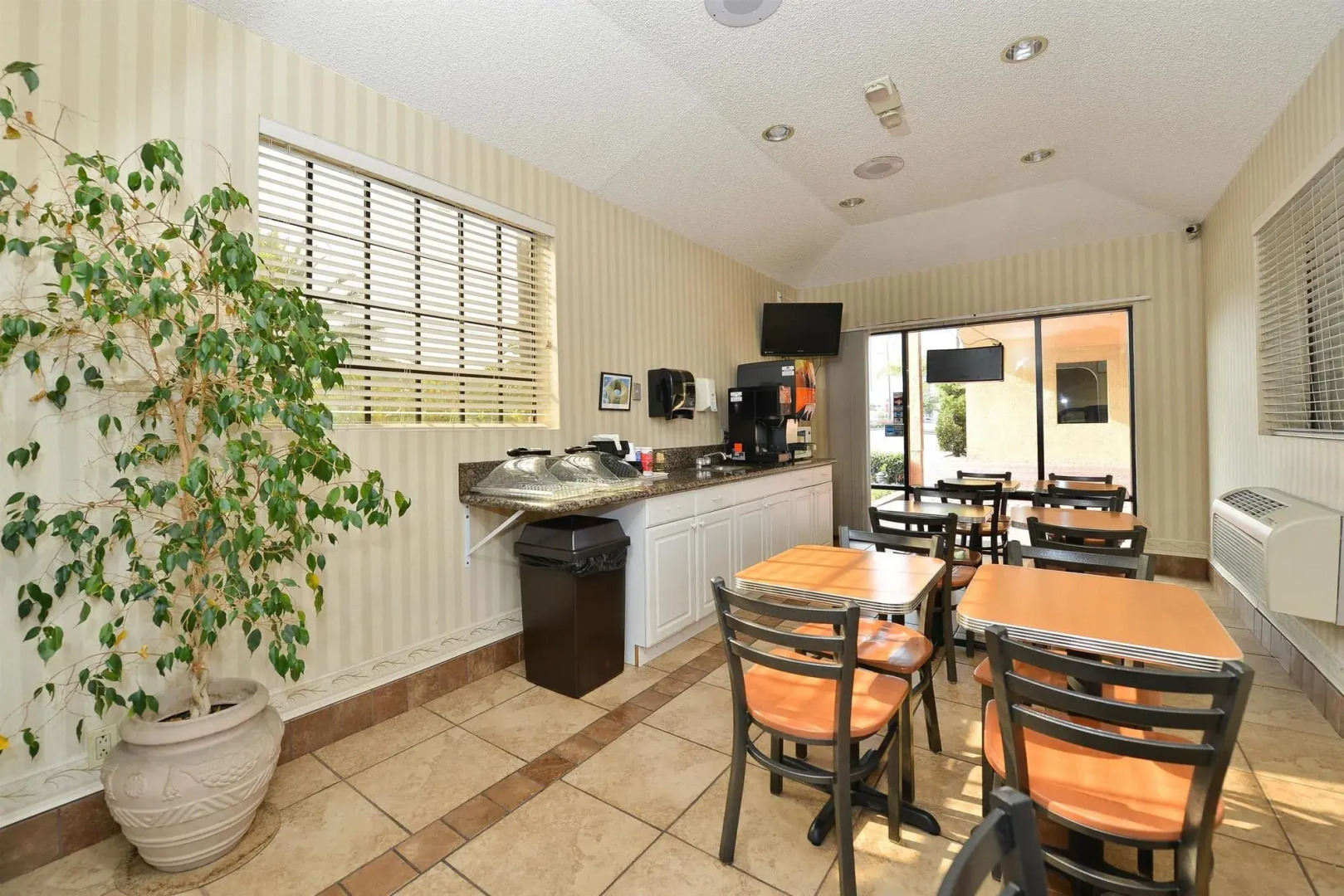 LAX Stadium Inn - El Segundo/Inglewood